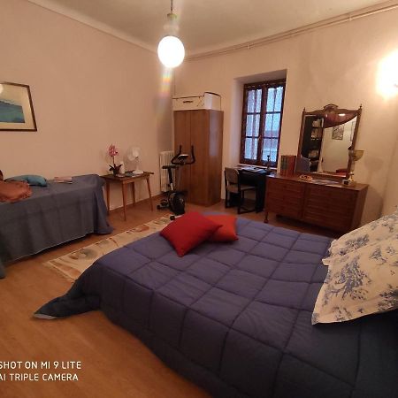 Ex Ostu Impero: Vino, Tartufo Ed Ospitalita Apartment La Morra Exterior foto