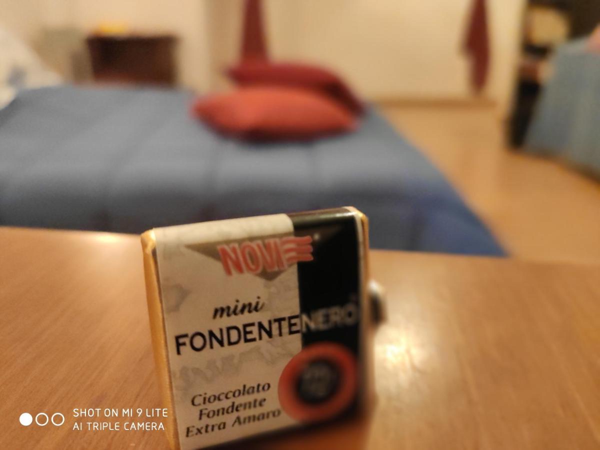 Ex Ostu Impero: Vino, Tartufo Ed Ospitalita Apartment La Morra Exterior foto