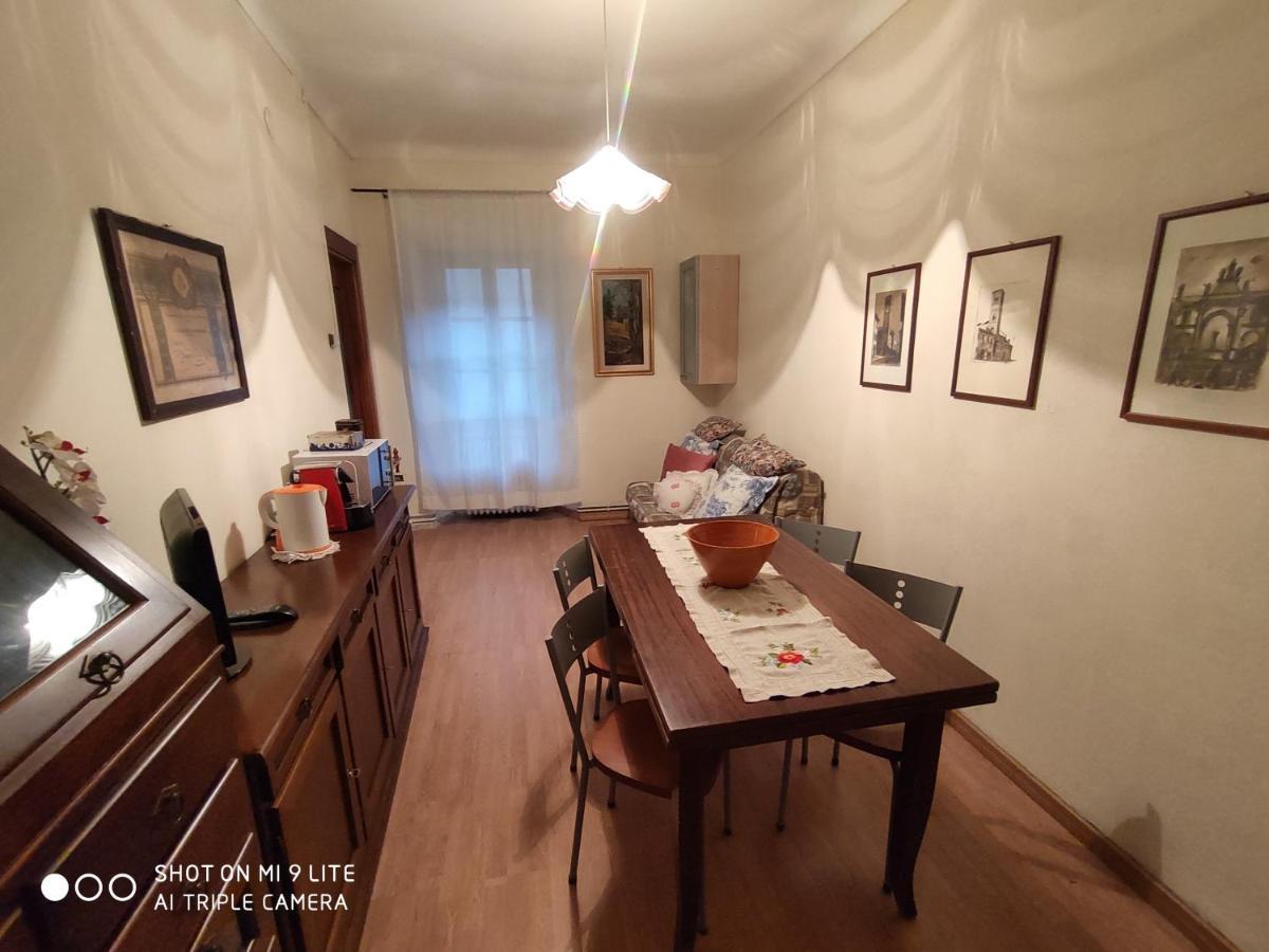 Ex Ostu Impero: Vino, Tartufo Ed Ospitalita Apartment La Morra Exterior foto