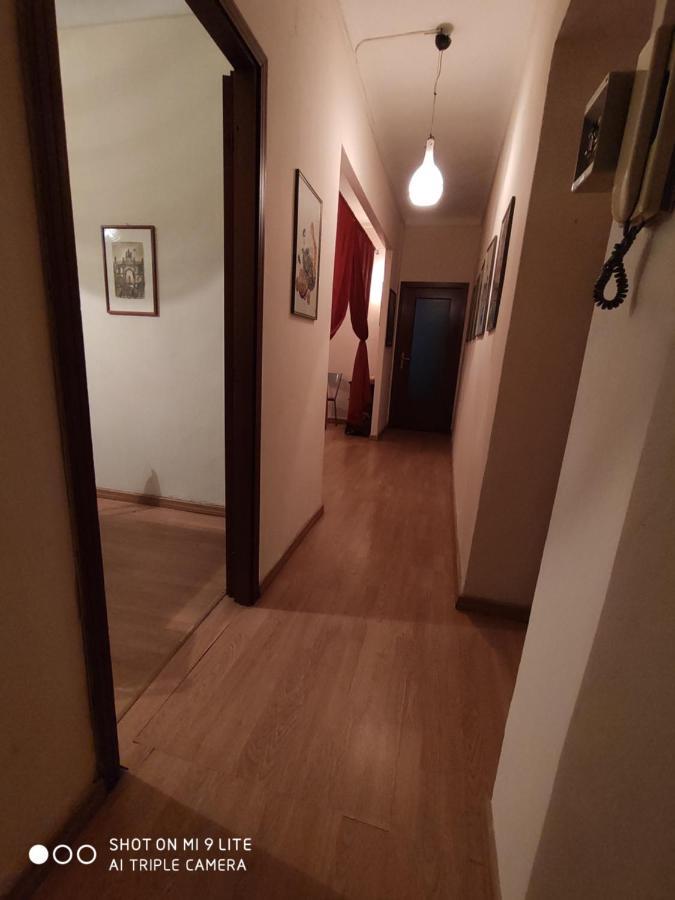 Ex Ostu Impero: Vino, Tartufo Ed Ospitalita Apartment La Morra Exterior foto