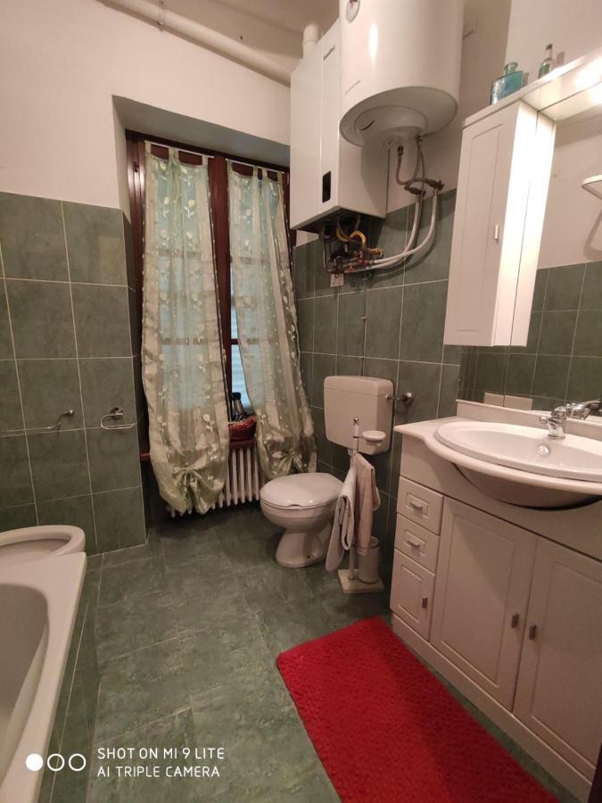 Ex Ostu Impero: Vino, Tartufo Ed Ospitalita Apartment La Morra Exterior foto